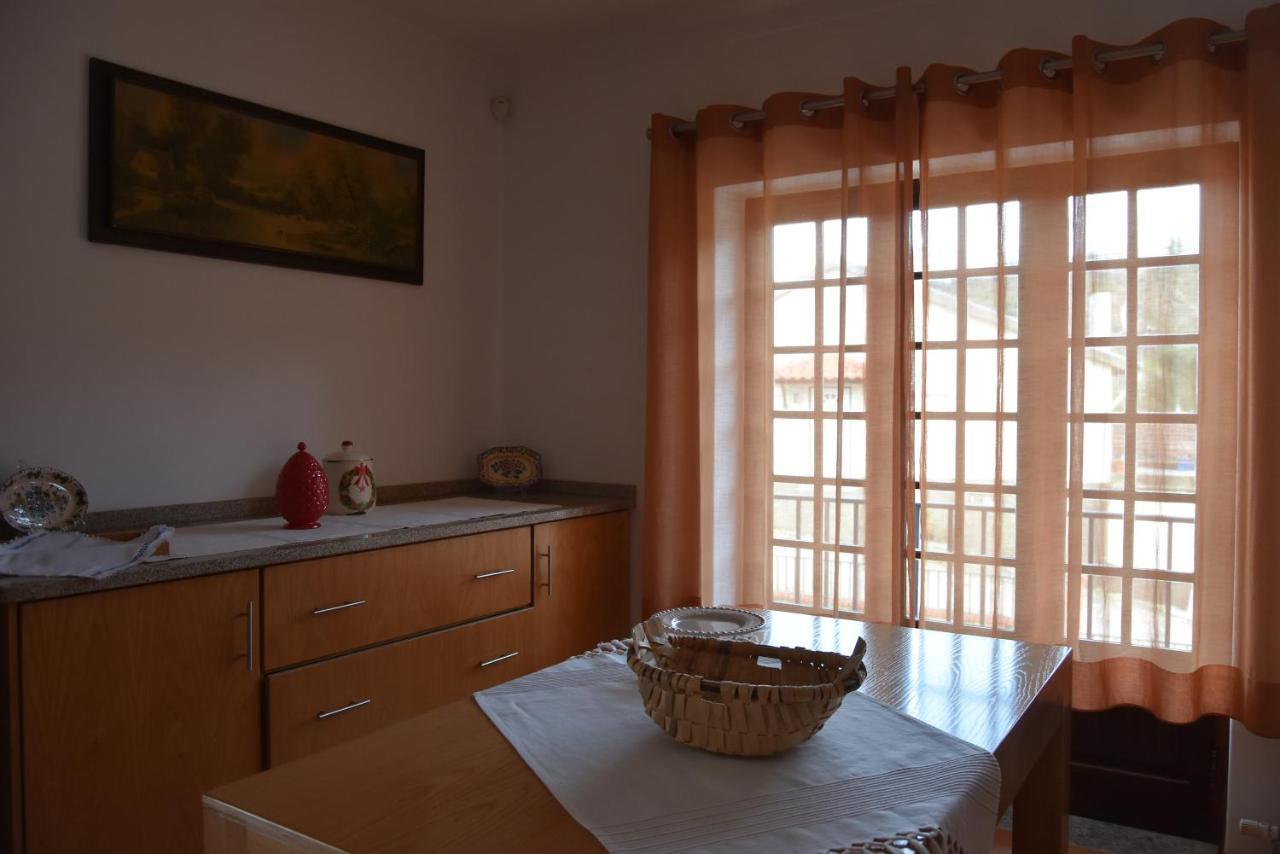 Casa Mouramortina วิลา โนวา เจ ปัวอาเรส ภายนอก รูปภาพ