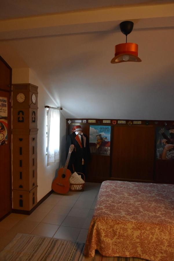 Casa Mouramortina วิลา โนวา เจ ปัวอาเรส ภายนอก รูปภาพ